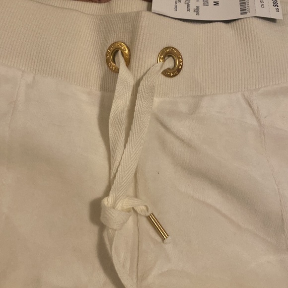 Cream velour BEBE brand new sweatsuit. ELEGANCE & CLASSY 💜 - Picture 8 of 9